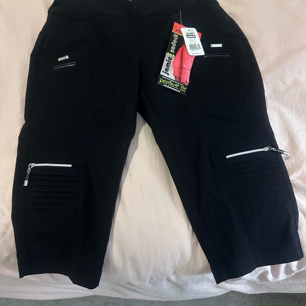 Jamie Sadock Jet Black Golf Capris - Size 2  NWT
